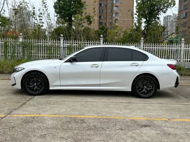 BMW 3 Series — Фото автомобиля 3