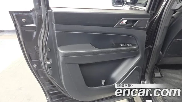 KG_Mobility_Ssangyong Rexton Новый Rexton Sport Khan Дизель 2.2 4WD — Фото автомобиля 25