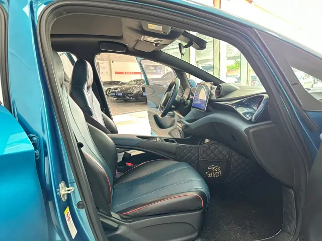 BYD Dolphin — Фото автомобиля 11