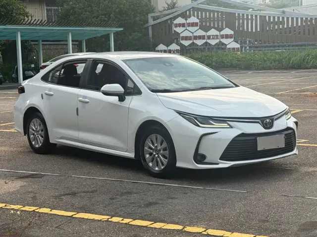Toyota Corolla — Фото автомобиля 3