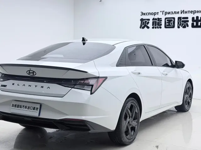 Hyundai Elantra — Фото автомобиля 4