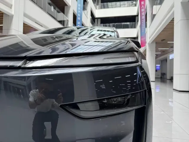 Tesla Model Y — Фото автомобиля 20