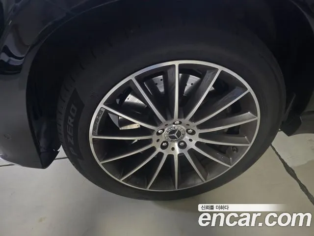 Mercedes-Benz GLE-Class — Фото автомобиля 5