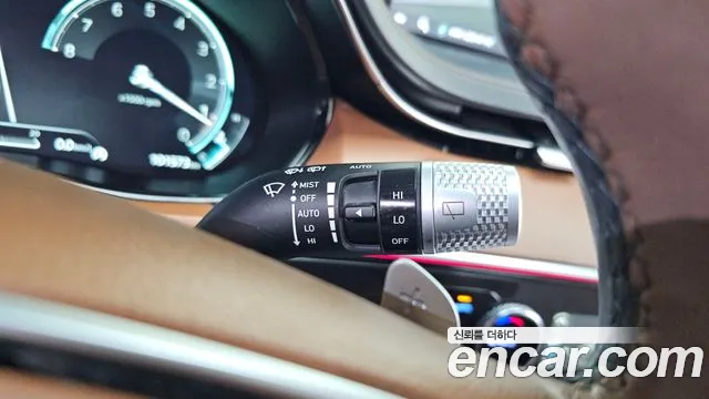 Genesis GV70 — Фото автомобиля 24