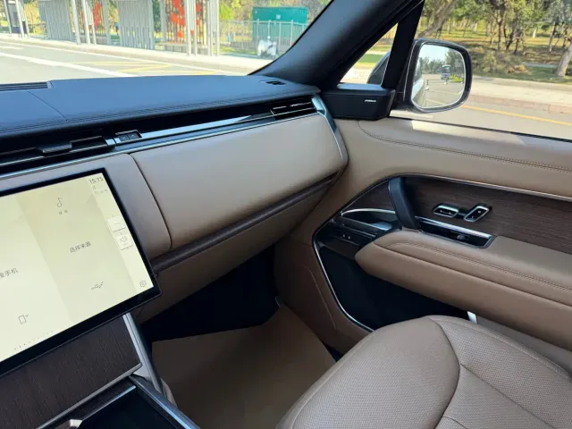 Land Rover Range Rover — Фото автомобиля 8
