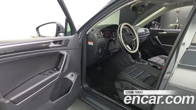 Volkswagen Tiguan — Фото автомобиля 15