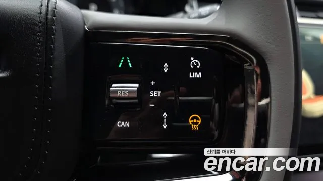 Land Rover Range Rover Velar — Фото автомобиля 28