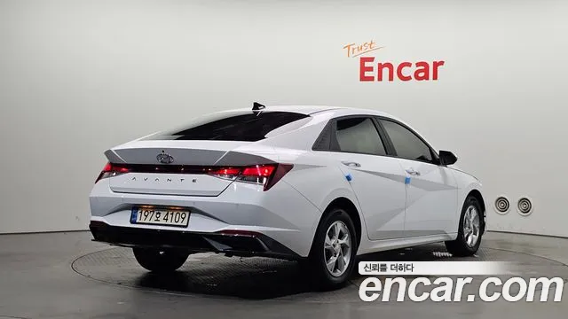 Hyundai AVANTE Avante (CN7) — Фото автомобиля 2