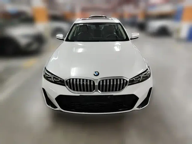 BMW 3 Series — Фото автомобиля 4
