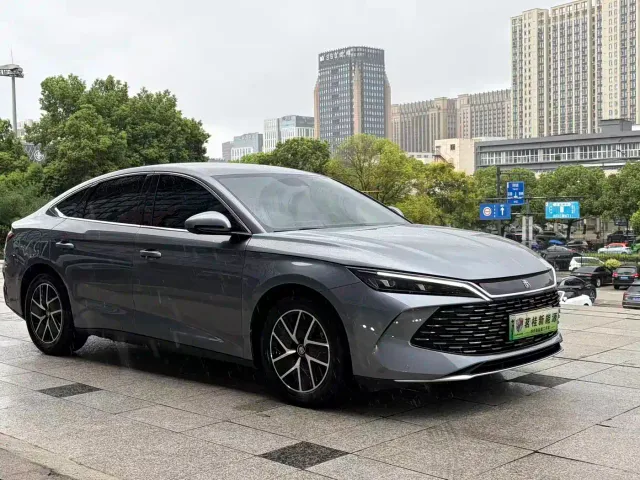 BYD Qin L — Фото автомобиля 10