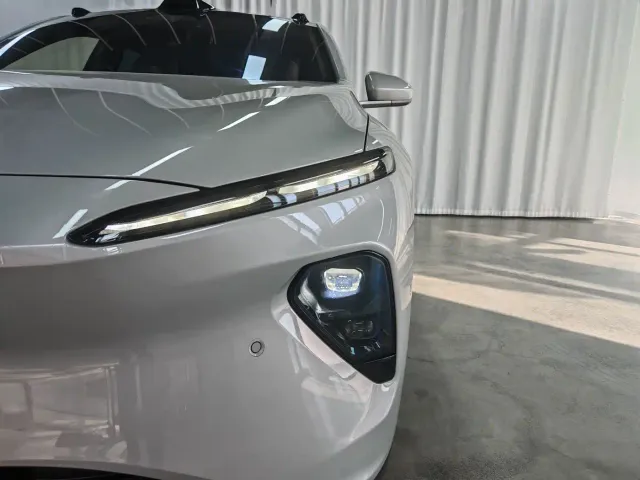 Nio ET7 — Фото автомобиля 12