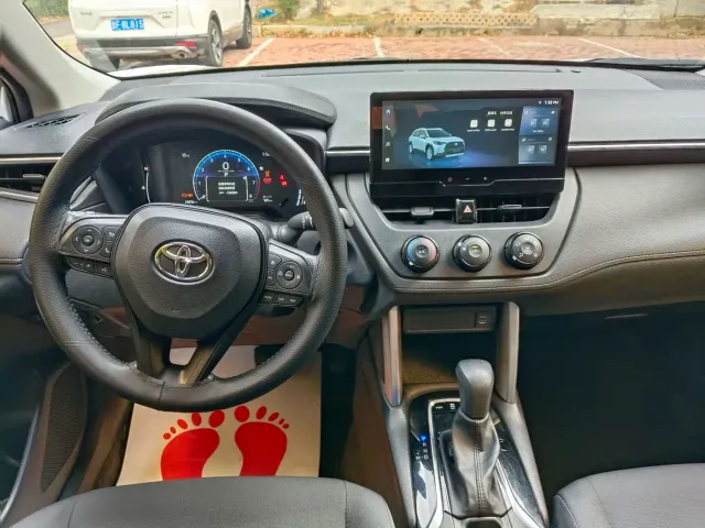 Toyota Corolla Cross — Фото автомобиля 10