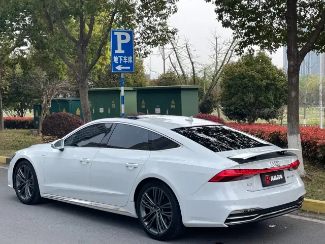 Audi A7 — Фото автомобиля 4