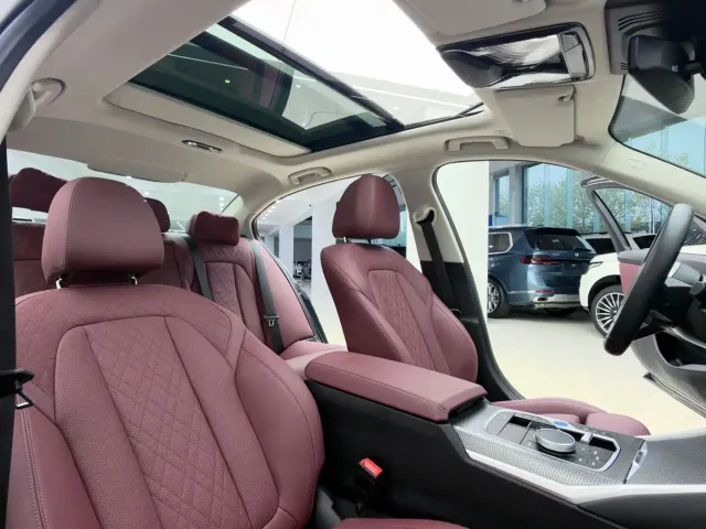 BMW i3 — Фото автомобиля 12