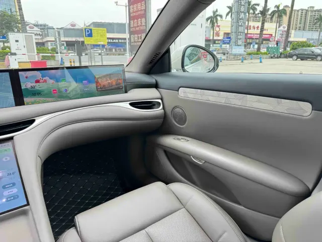 IM Motors L6 — Фото автомобиля 15