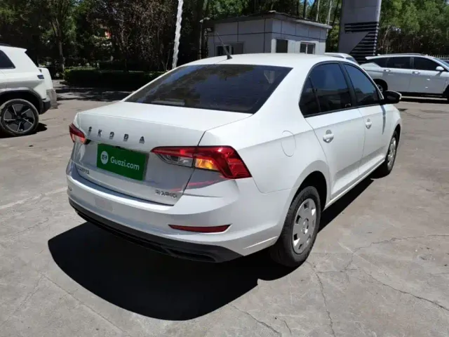 Skoda Rapid — Фото автомобиля 4
