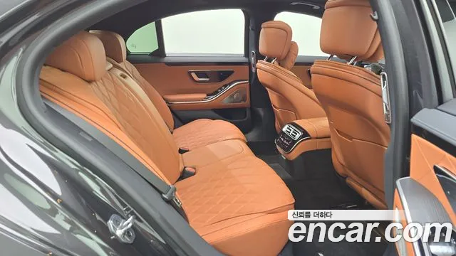 Mercedes-Benz S-Class — Фото автомобиля 20