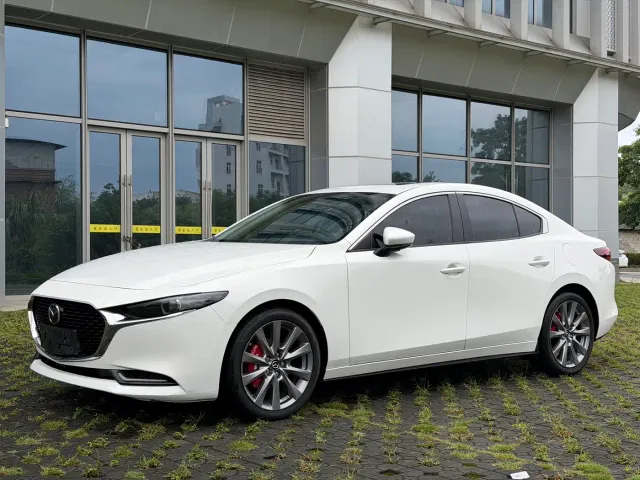 Фотография автомобиля — Mazda Axela