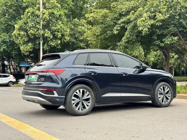 Audi Q4 e-tron — Фото автомобиля 9