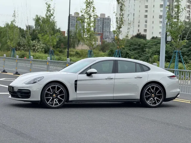 Фотография автомобиля — Porsche Panamera