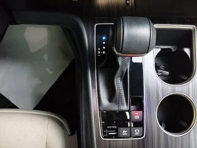 Toyota Sienna — Фото автомобиля 13