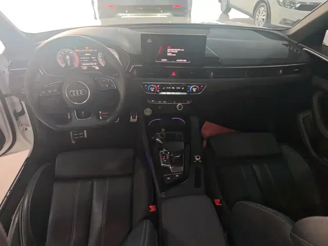 Audi A4L — Фото автомобиля 9