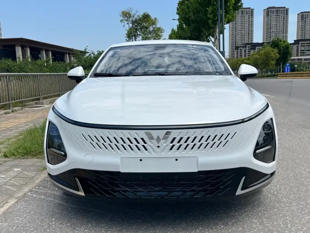 Wuling Starlight — Фото автомобиля 2