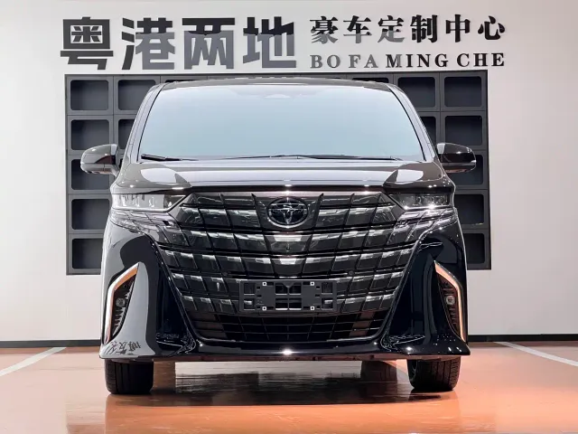 Toyota Alphard — Фото автомобиля 2