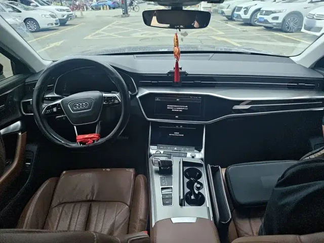 Audi A6L — Фото автомобиля 10