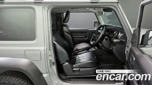 Suzuki Jimny — Фото автомобиля 10