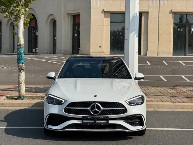 Mercedes-Benz C-Class — Фото автомобиля 2