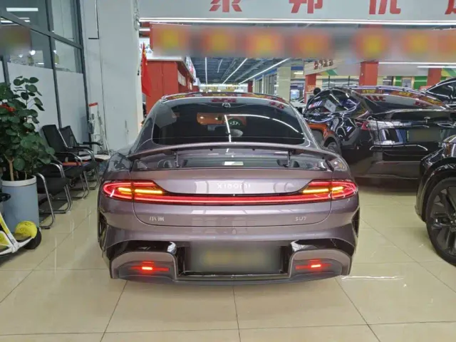 Xiaomi SU7 — Фото автомобиля 5