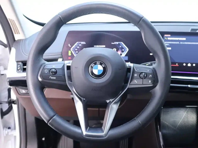 BMW X1 — Фото автомобиля 16