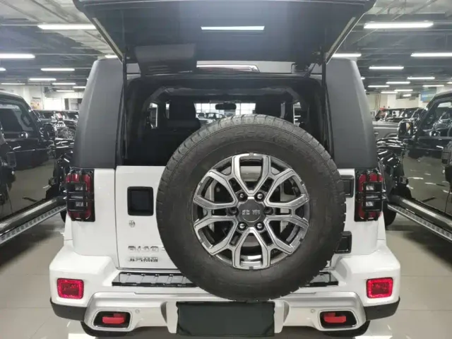 BAIC BJ40 — Фото автомобиля 5