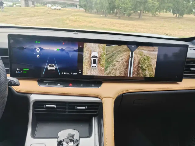 Roewe RX5 — Фото автомобиля 22