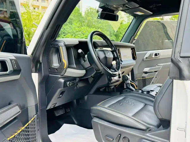 Ford Bronco — Фото автомобиля 14