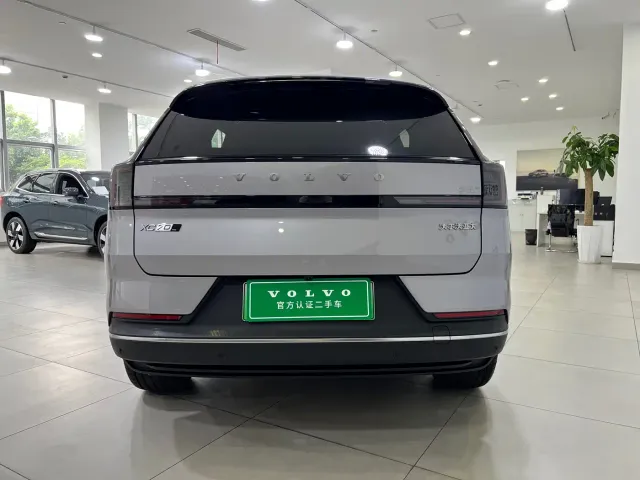 Volvo XC70 Plug-in Hybrid — Фото автомобиля 5