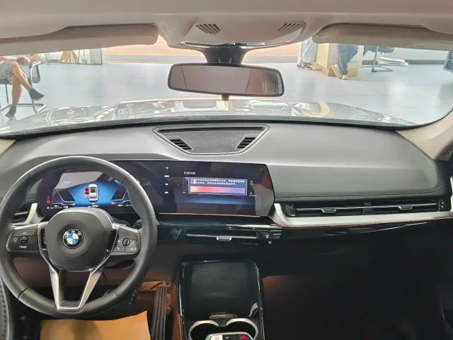 BMW X1 — Фото автомобиля 11
