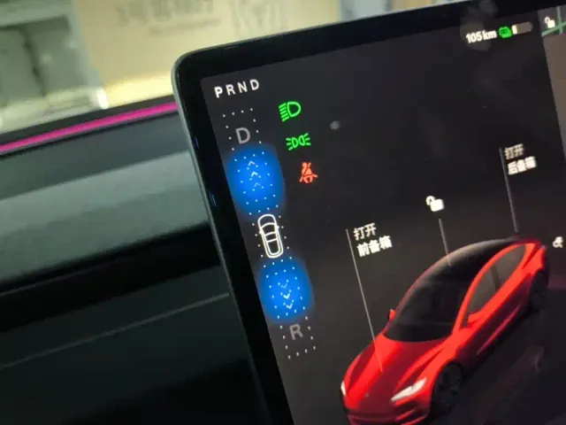 Tesla Model 3 — Фото автомобиля 13