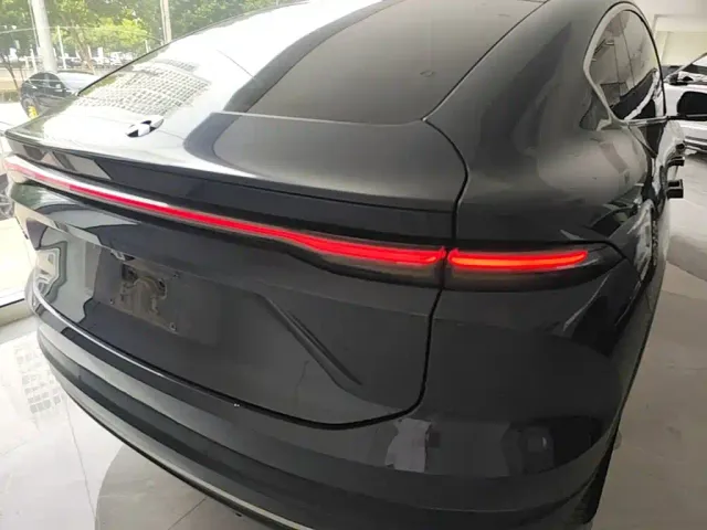 Nio EC6 — Фото автомобиля 23