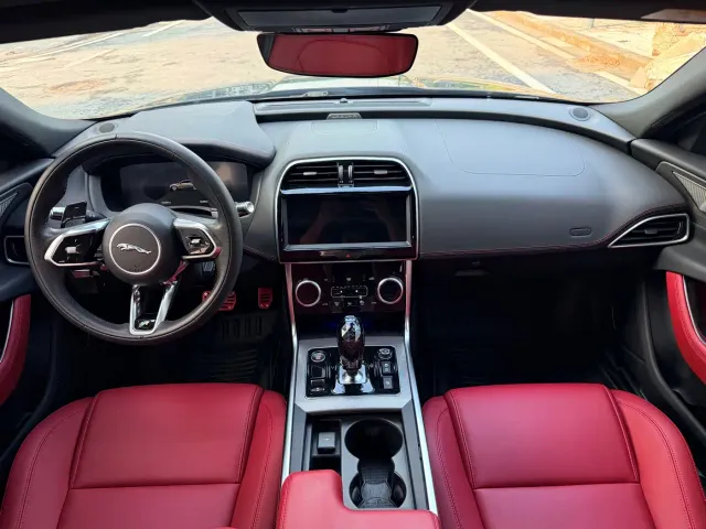 Jaguar XEL — Фото автомобиля 11