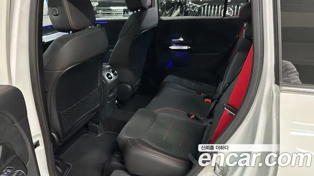 Mercedes-Benz GLB-Class — Фото автомобиля 13