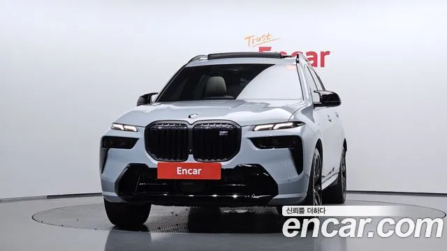 BMW X7 — Фото автомобиля 3