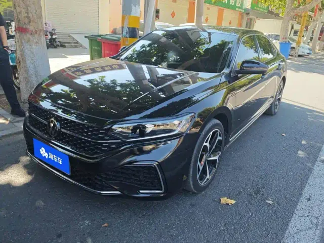 Фотография автомобиля — Volkswagen Passat