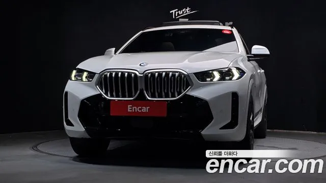 BMW X6 xDrive40i M Sport — Фото автомобиля 3