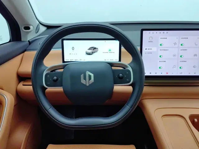 Leapmotor C10 — Фото автомобиля 11