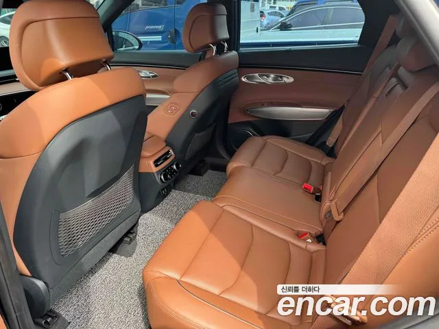 Genesis GV70 2.5T Бензин AWD — Фото автомобиля 7