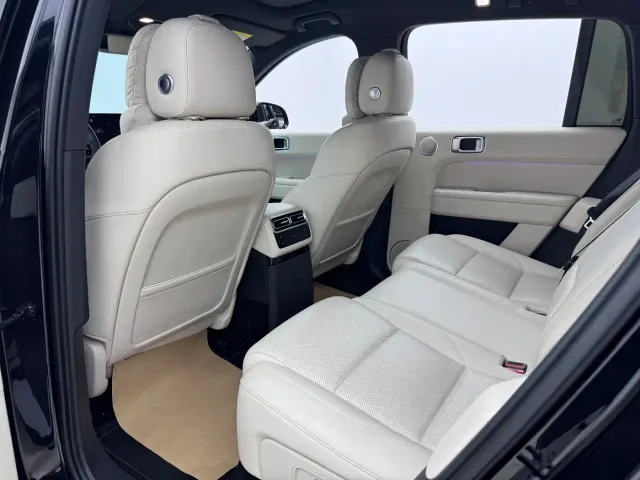 Li Auto L6 — Фото автомобиля 8