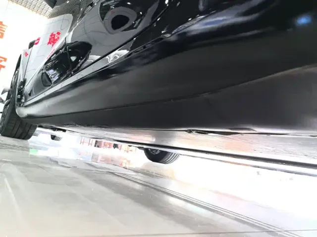 Tesla Model 3 — Фото автомобиля 21