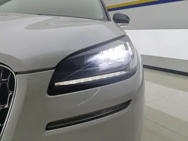 Lincoln Corsair — Фото автомобиля 5